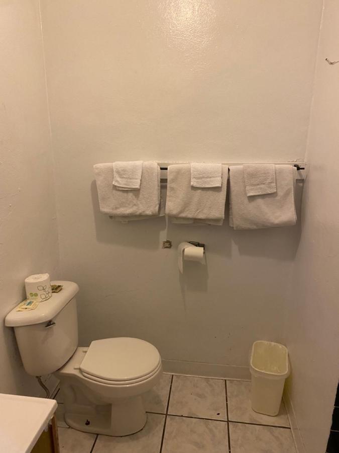 غاربرفيل Johnston'S Motel المظهر الخارجي الصورة